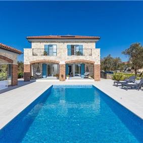 3 bedroom villa with pool, near Zadar, sleeps 8